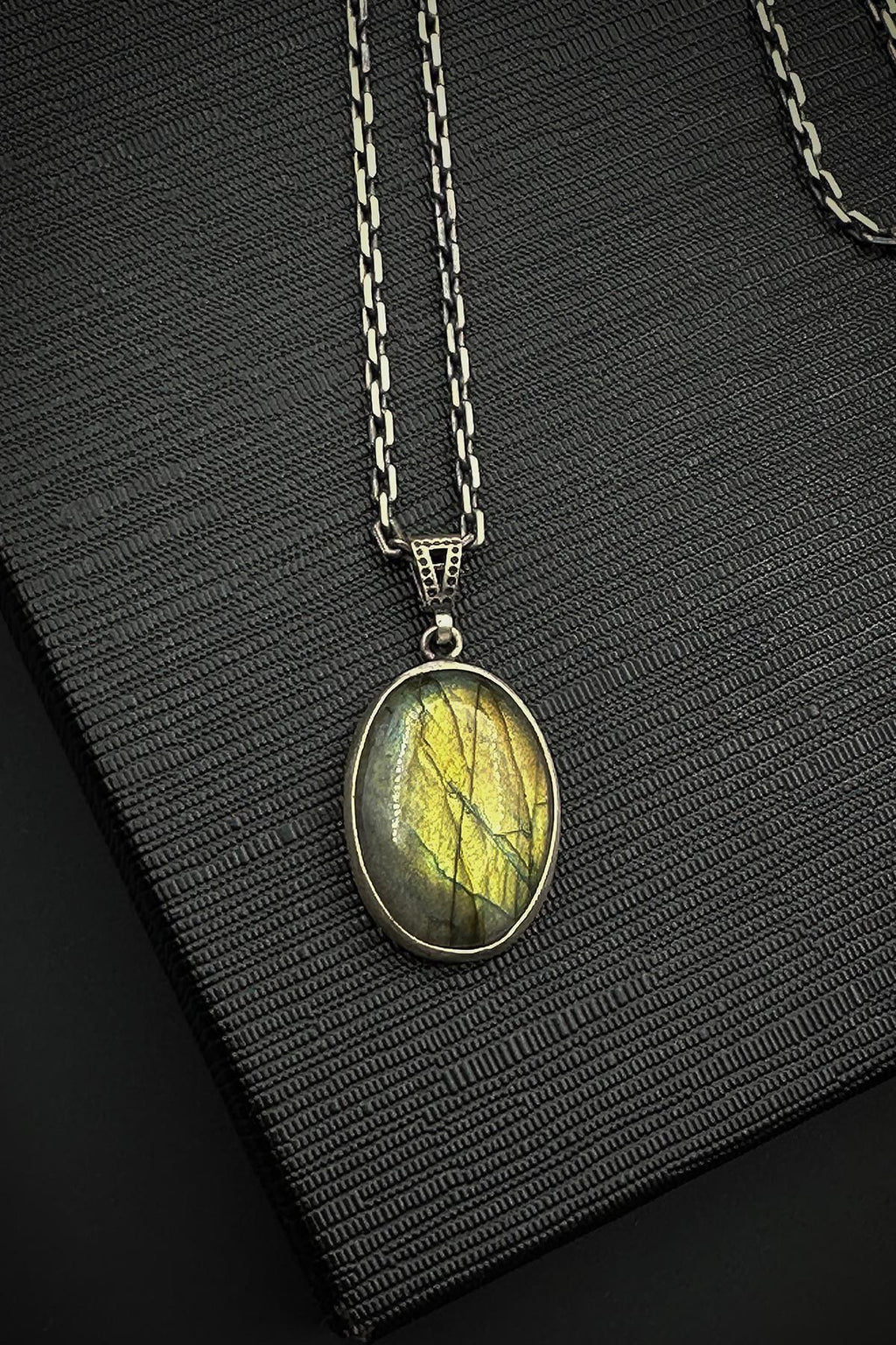 Labradorite Oval Necklace - S925 Sterling Silver