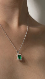 ETON EMERALD GREEN NECKLACE