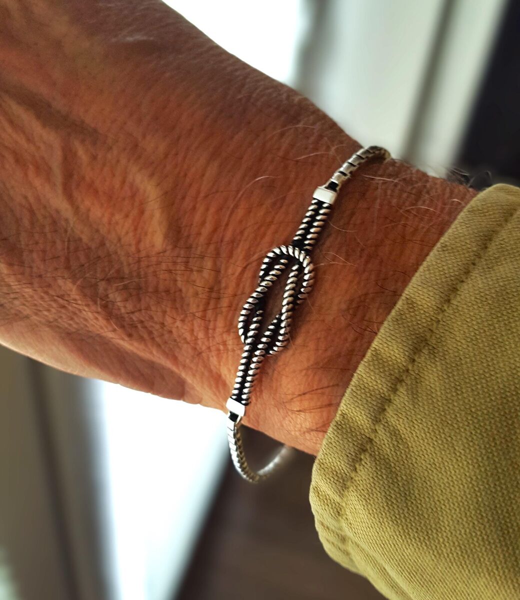 Infinity knot Bracelet