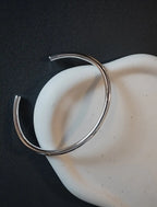 Sleek bangle