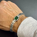 Hirvon - Emerald Clasp Silver Bracelet