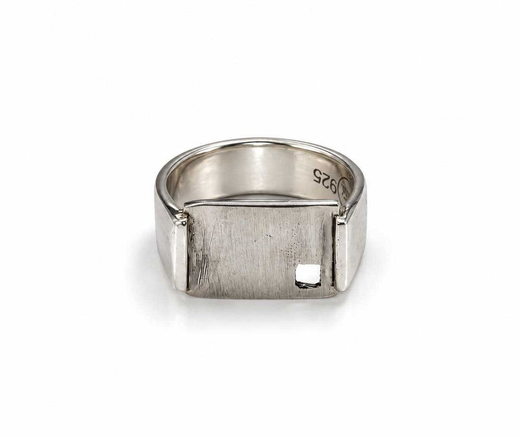 Apex Signet Ring