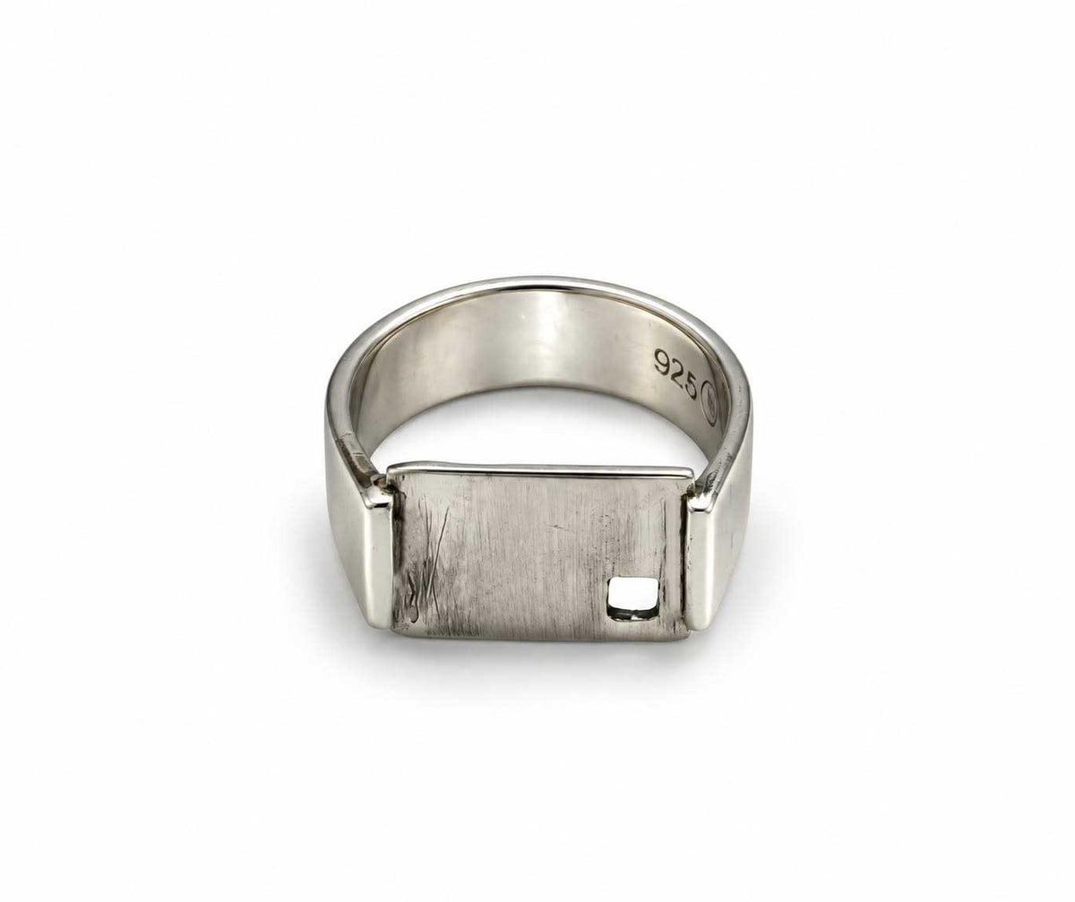 Apex Signet Ring