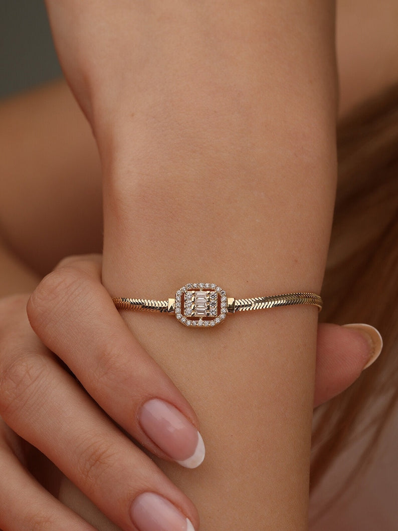 Modern Halo Snake Bracelet Gold Plated