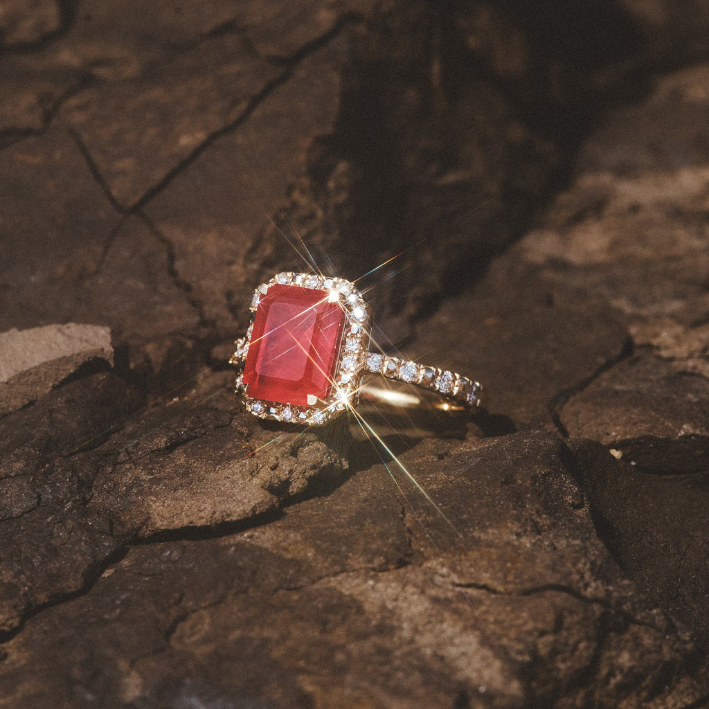 Ruby Peer Cut Ring in Gold