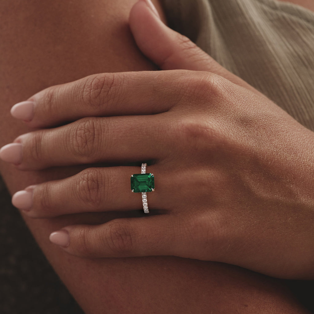Green Emerald Rectangle Cut Ring in Silver