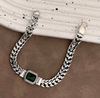 Hirvon - Emerald Clasp Silver Bracelet