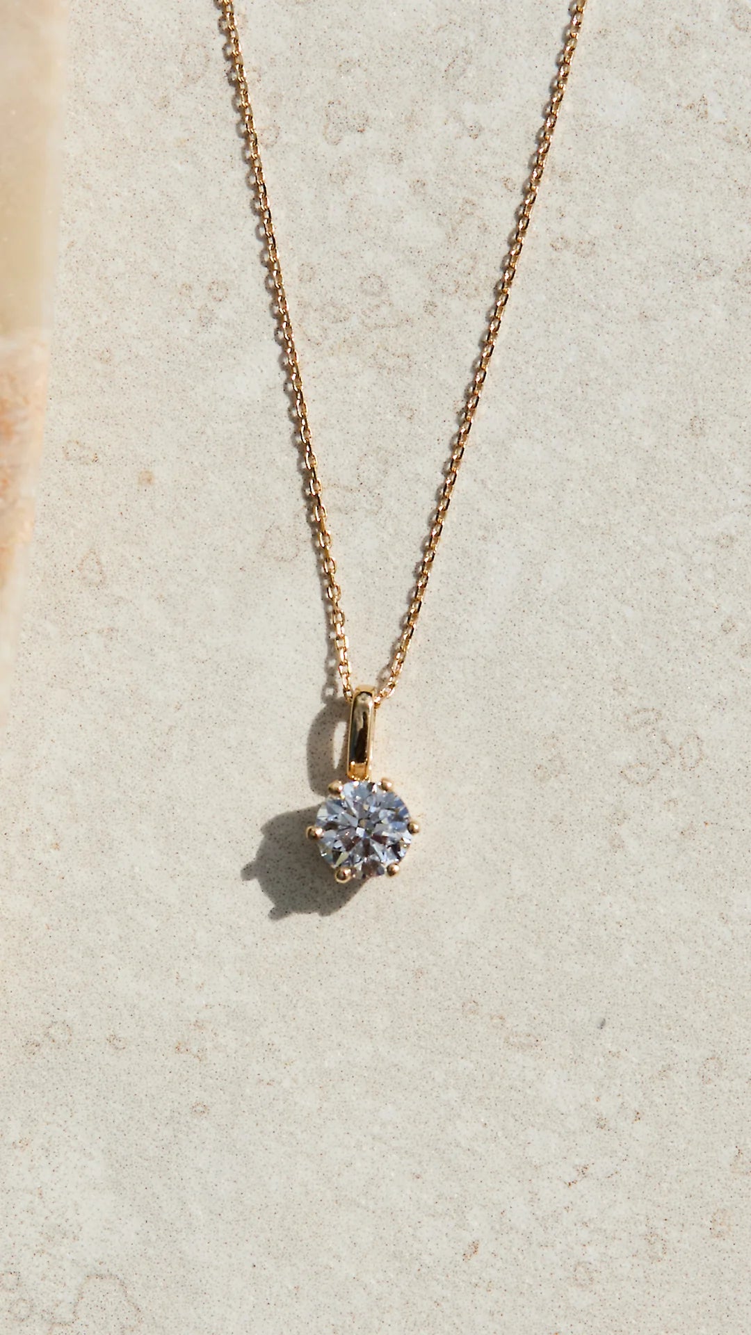 ELLE DIAMOND NECKLACE GOLD PLATED