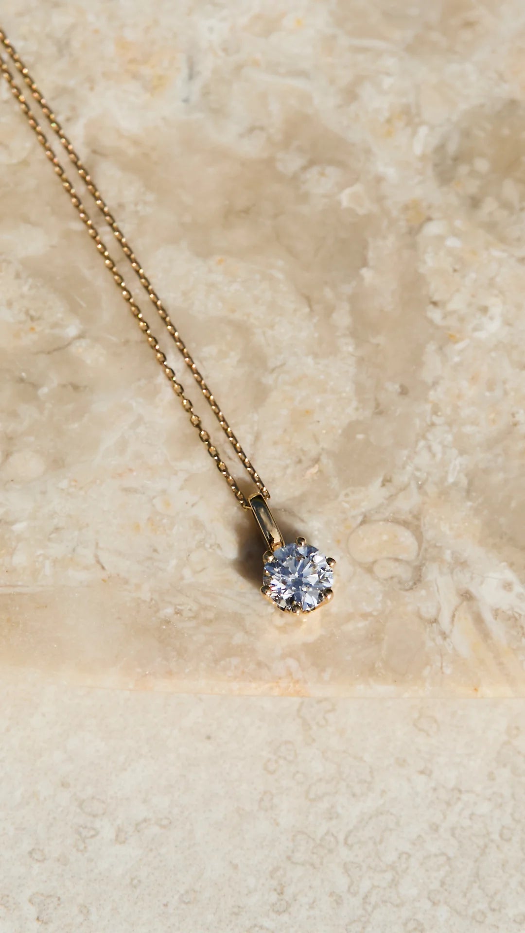 ELLE DIAMOND NECKLACE GOLD PLATED