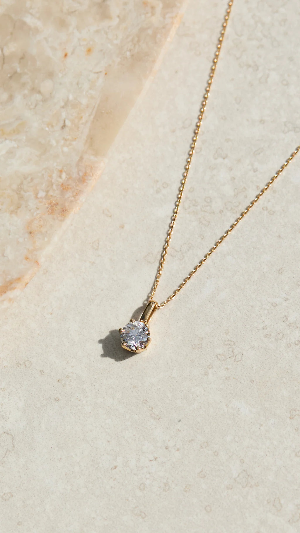 ELLE DIAMOND NECKLACE GOLD PLATED