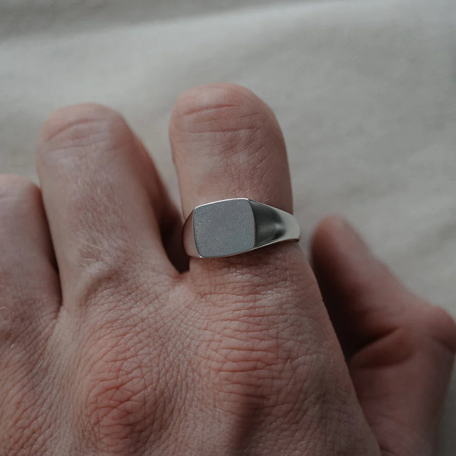 Clean Square Ring