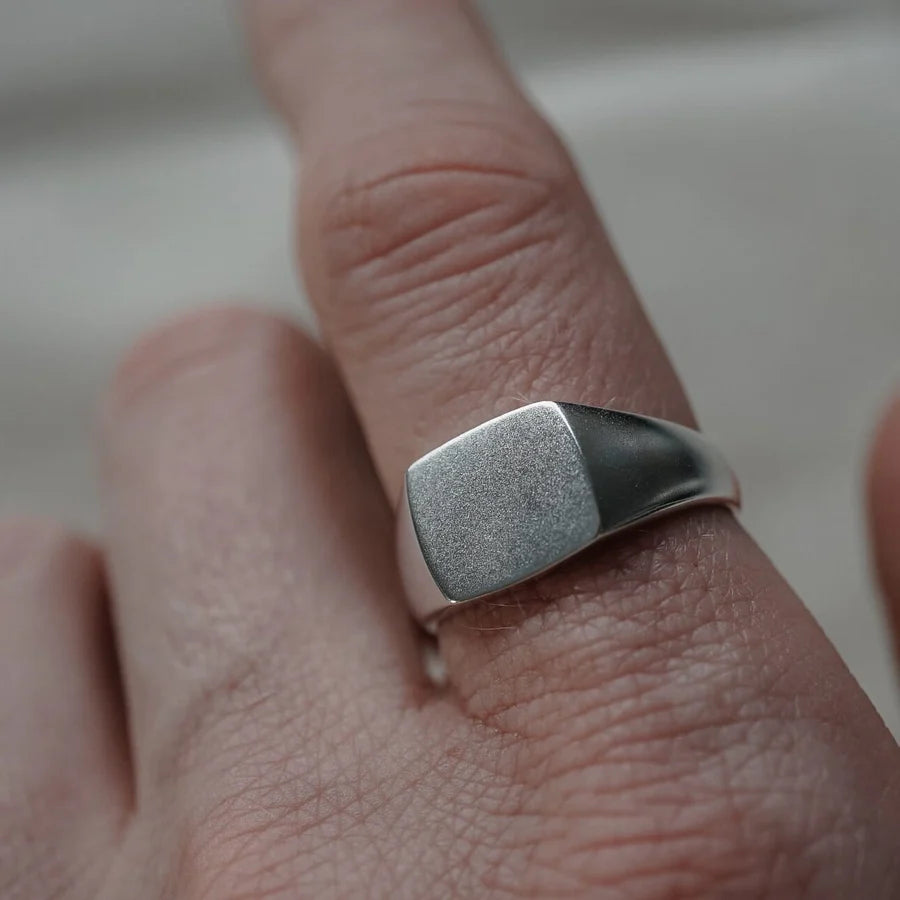 Clean Square Ring