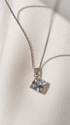 CHARLIE NECKLACE