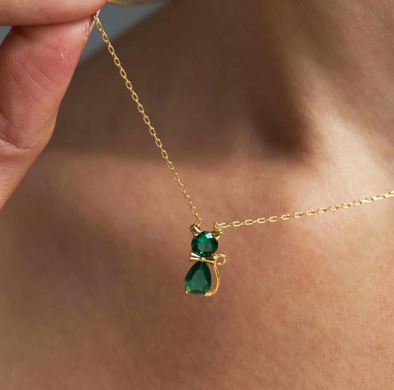 Green Emerald Cat Necklace