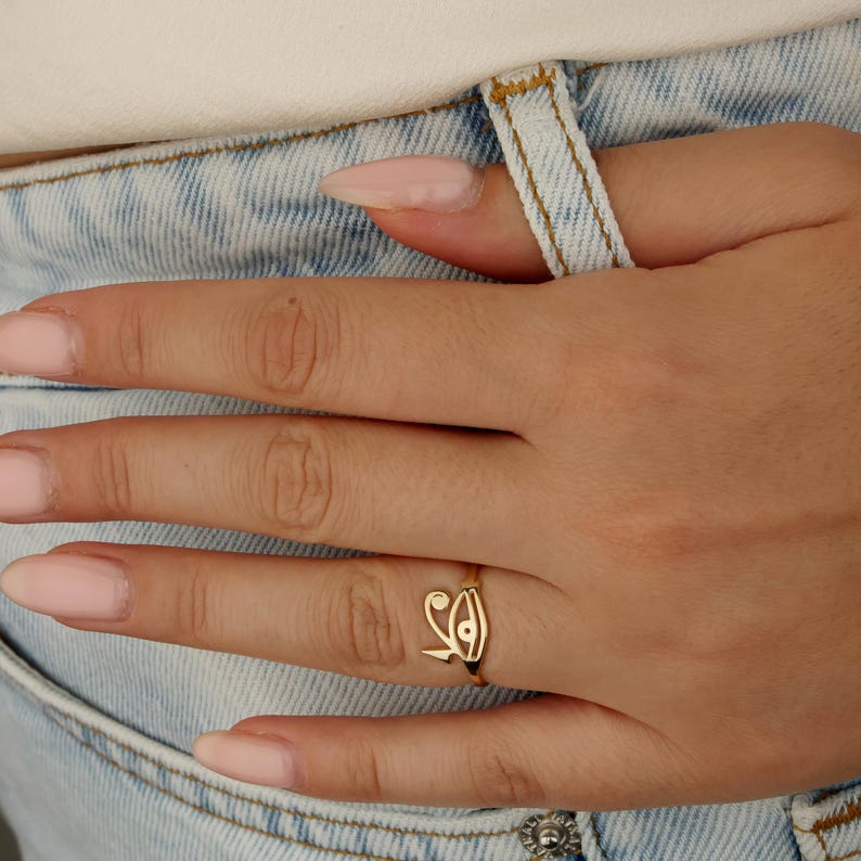 Dainty Horus Eye Ring