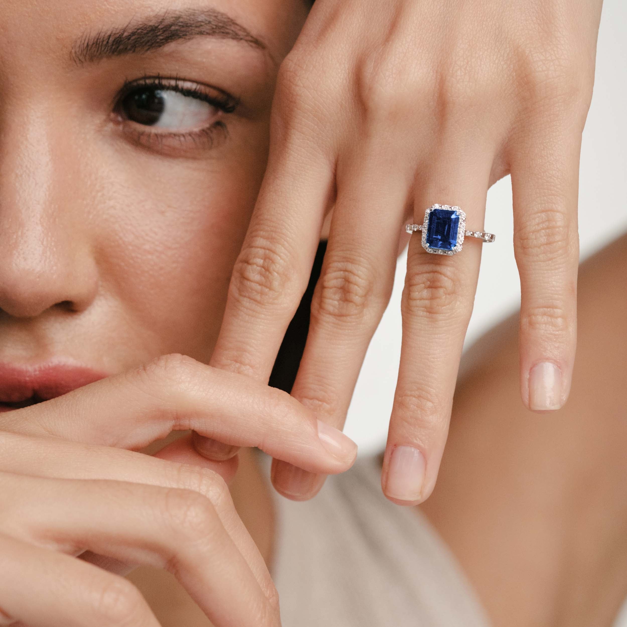 Blue Sapphire Peer Cut Ring in Silver