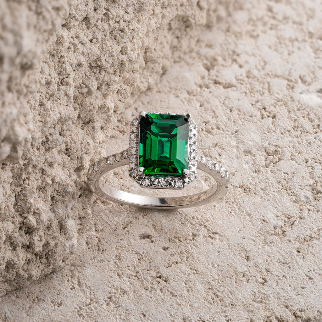 Green Emerald Peer Cut Ring in Silver