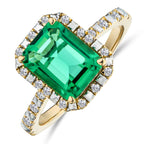 Green Emerald Peer Cut Ring in Gold
