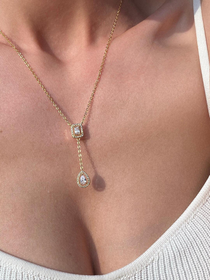 MADONNA GOLD CRYSTAL NECKLACE