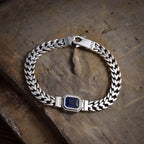 Hirvon - Sapphire Clasp Silver Bracelet