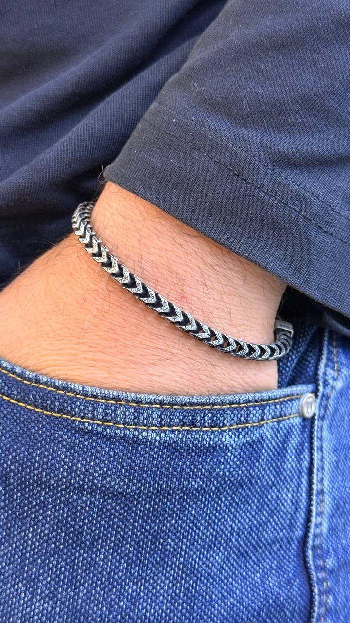 Scratches Arrows Bracelet