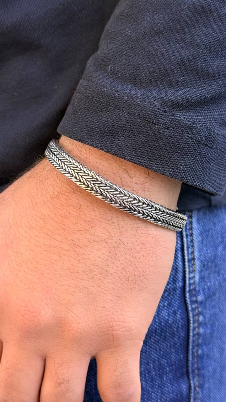Noble Silver Link Bracelet