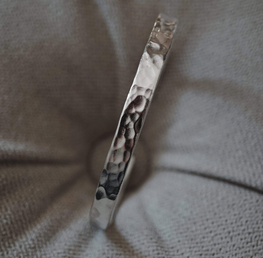 Hammered bracelet