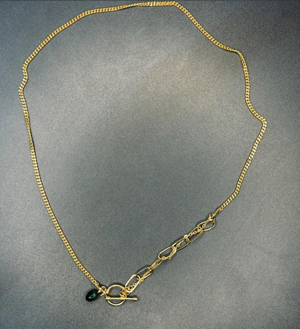 Sila Necklace
