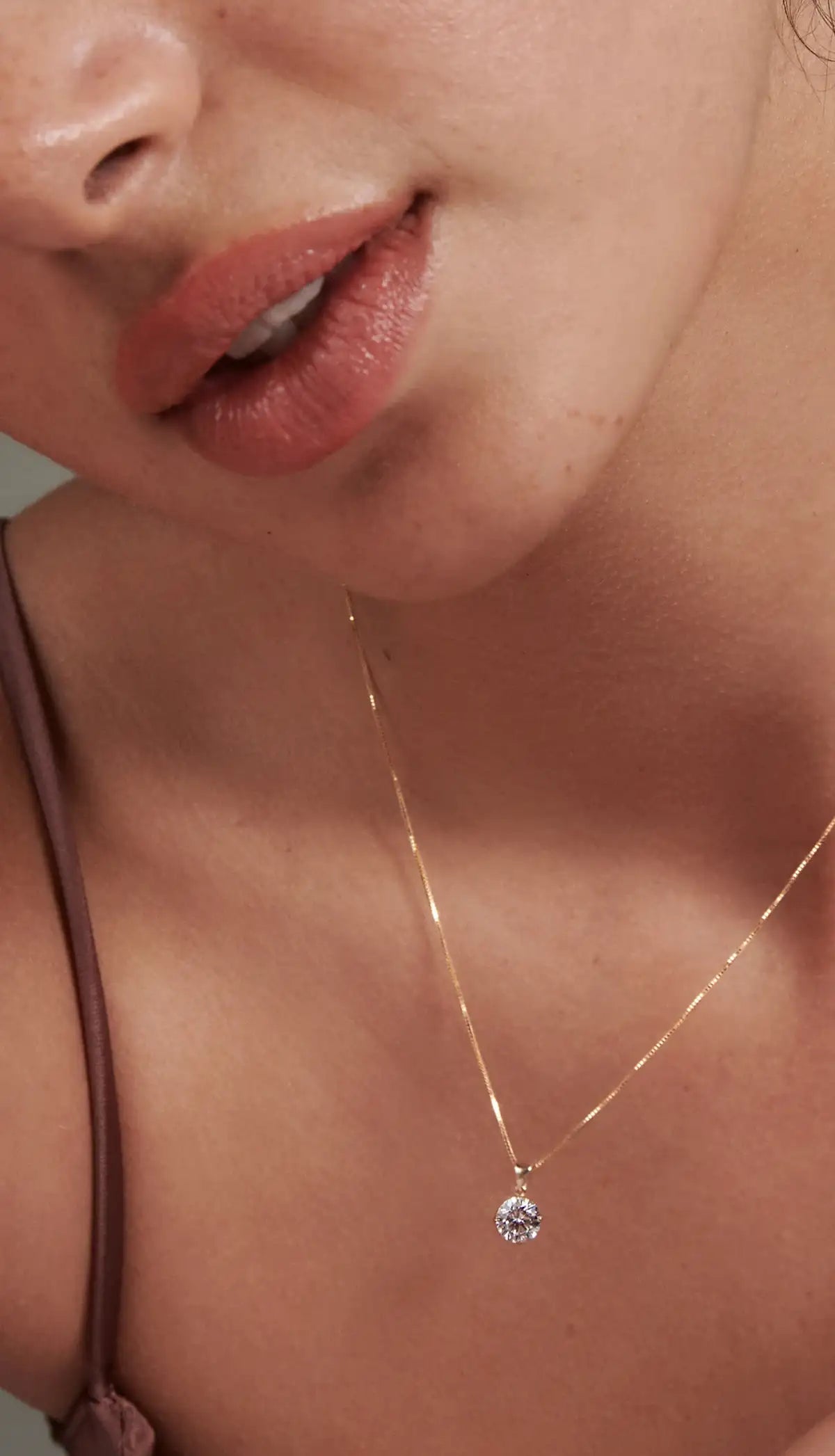 GOLD HAZEL NECKLACE