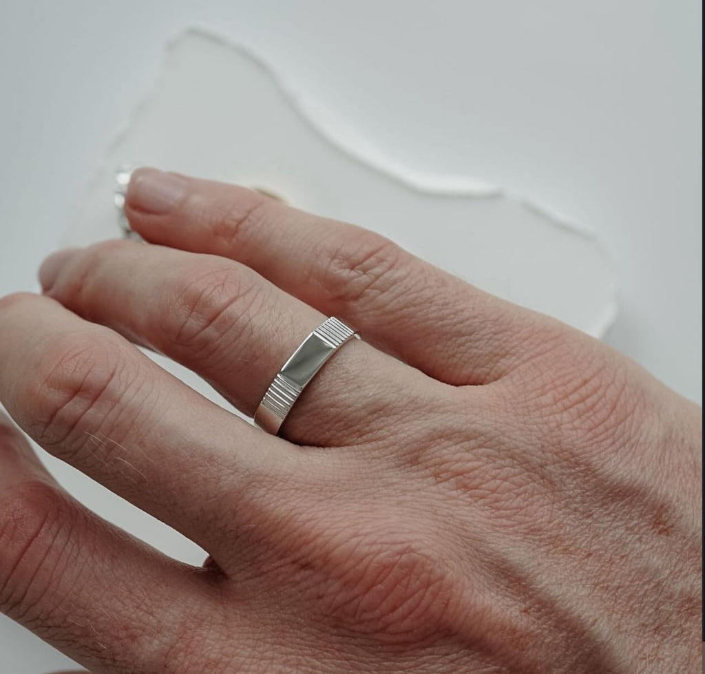 Lines Ring Silver