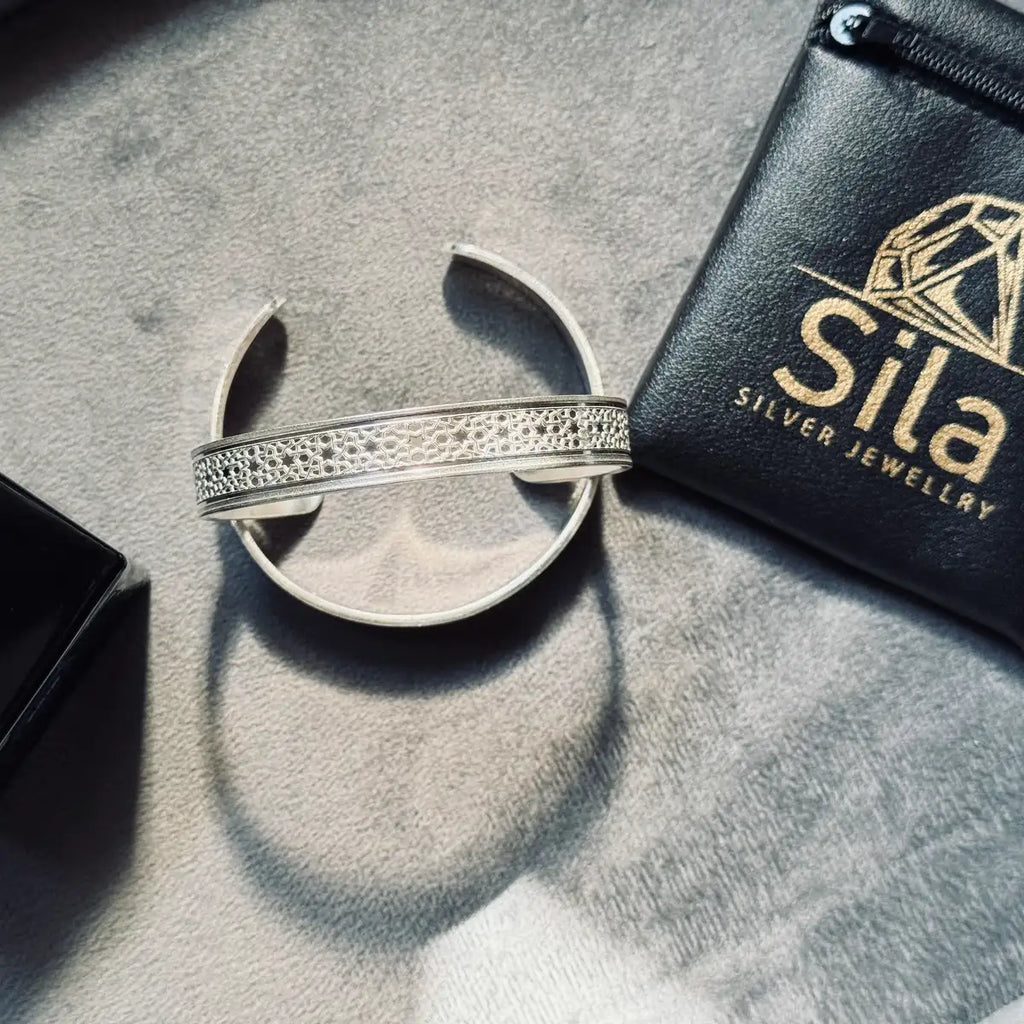 Arabic pattern bracelet