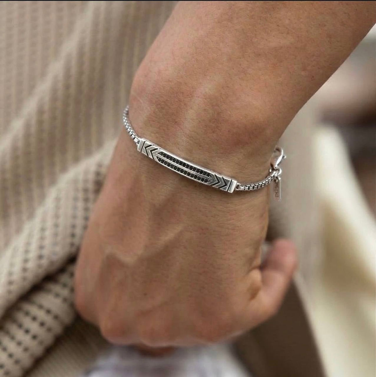 Midnight Arrow -S925 Sterling Silver Bracelet - Sila Silver Jewelry